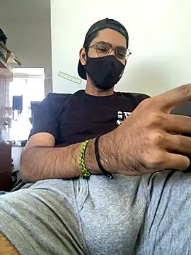 Snapshot of vikranthLong chatting on 01-07-26, 07:00 vikranthLong online show from 01-07-26, 07:00