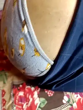 Romantic couple89 online show from 10-06-25, 04:48