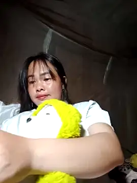 emilyzz online show from 04-06-26, 10:49