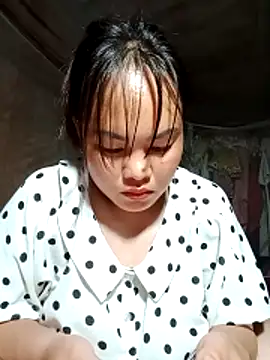 emilyzz online show from 04-07-26, 12:05