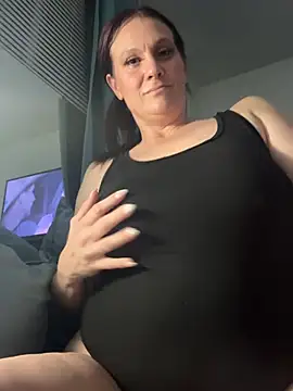 Ariasweetaspie online show from 06-02-26, 05:42