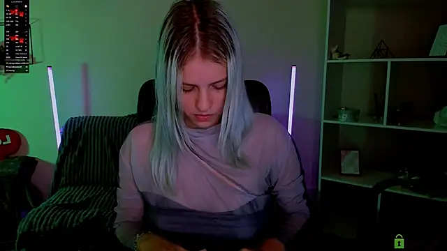 kaela spell  online show from 10-19-25, 01:12