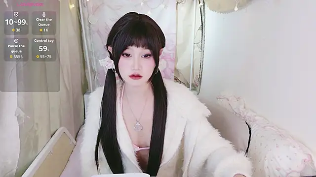 Snapshot of schoolgirl-nurse chatting on 12-22-25, 11:07 schoolgirl-nurse online show from 12-22-25, 11:07