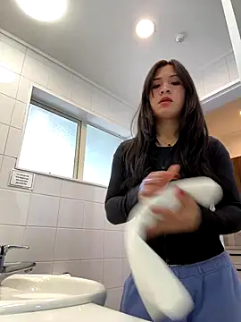 Snapshot of ZoeyJohnson chatting on 10-26-25, 01:11 ZoeyJohnson online show from 10-26-25, 01:11