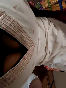 BellaxTrans online show from 10-31-25, 09:10