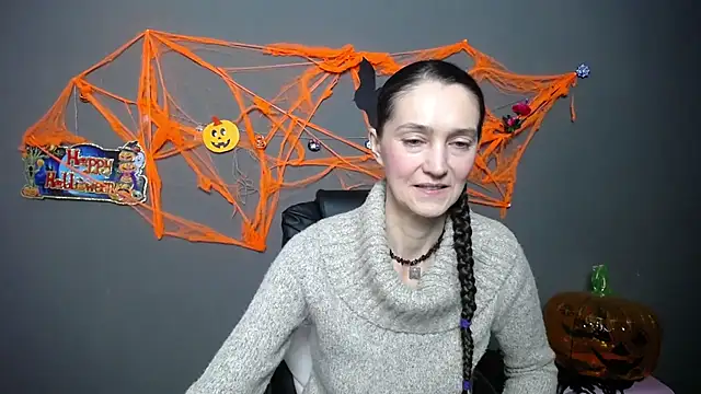 Snapshot of TayaFinch chatting on 11-04-25, 12:59 TayaFinch online show from 11-04-25, 12:59