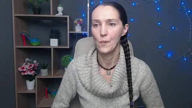 Snapshot of TayaFinch chatting on 11-05-25, 01:00 TayaFinch online show from 11-05-25, 01:00