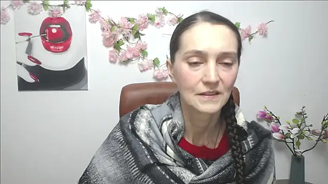 Snapshot of TayaFinch chatting on 11-21-25, 01:10 TayaFinch online show from 11-21-25, 01:10