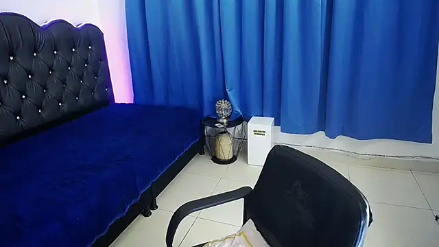 Snapshot of Cordelia_Perlman chatting on 12-04-25, 12:47 Cordelia Perlman online show from 12-04-25, 12:47