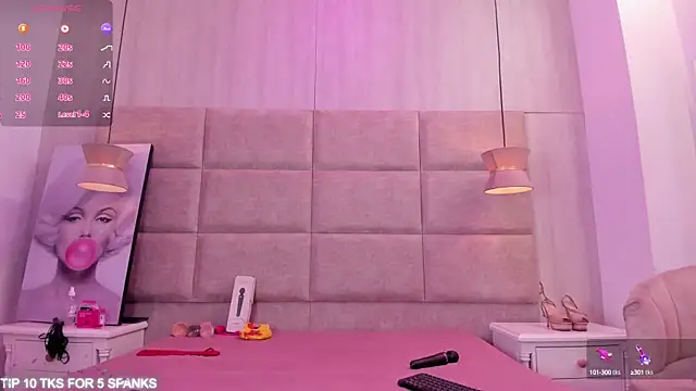 Snapshot of ChantalBlaiir chatting on 09-25-25, 10:24 ChantalBlaiir online show from 09-25-25, 10:24