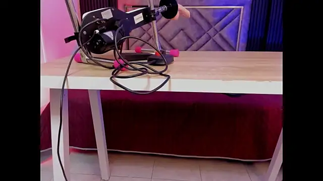 Snapshot of Daniwhatson chatting on 09-30-25, 12:15 Daniwhatson online show from 09-30-25, 12:15