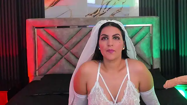 Snapshot of Daniwhatson chatting on 10-31-25, 03:18 Daniwhatson online show from 10-31-25, 03:18