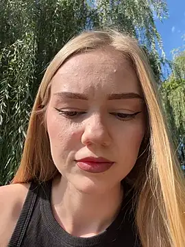 MilaMoone online show from 09-17-25, 10:39