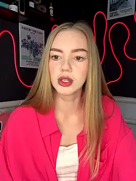 MilaMoone online show from 10-15-25, 10:37