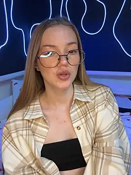 MilaMoone online show from 01-11-26, 11:04