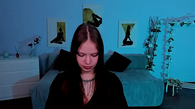 BetsyKiss online show from 01-15-26, 05:05