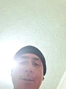 Snapshot of Bottz777 chatting on 11-08-25, 03:01 Bottz777 online show from 11-08-25, 03:01