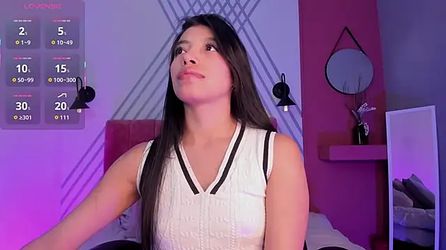 Snapshot of Tiffany_Low chatting on 10-12-25, 05:56 Tiffany Low online show from 10-12-25, 05:56