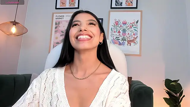 Tiffany Low online show from 04-19-26, 06:10