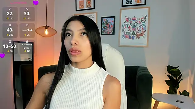 Tiffany Low online show from 04-22-26, 04:30