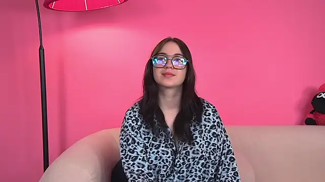 AnneAvery online show from 10-18-25, 08:37