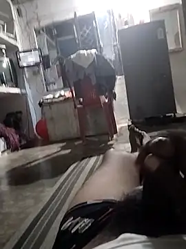 Snapshot of samsharma- chatting on 10-05-25, 03:43 samsharma- online show from 10-05-25, 03:43