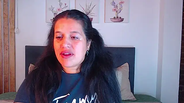 Andrea secret  online show from 10-17-25, 02:52