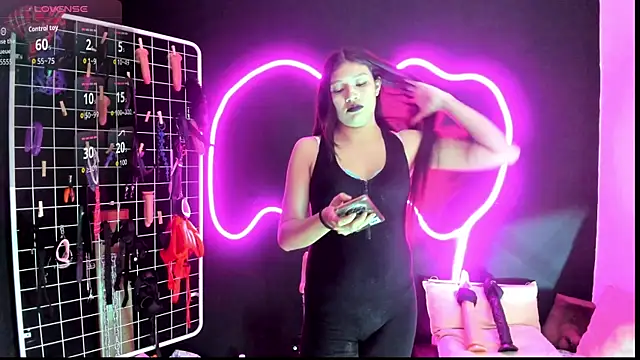 Snapshot of Mistress_Megan_BDSM chatting on 10-25-25, 07:08 Mistress Megan BDSM online show from 10-25-25, 07:08