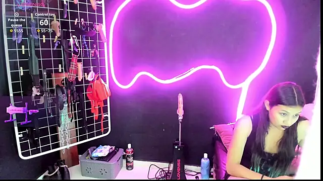 Snapshot of Mistress_Megan_BDSM chatting on 10-28-25, 07:05 Mistress Megan BDSM online show from 10-28-25, 07:05