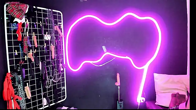 Snapshot of Mistress_Megan_BDSM chatting on 12-03-25, 07:12 Mistress Megan BDSM online show from 12-03-25, 07:12