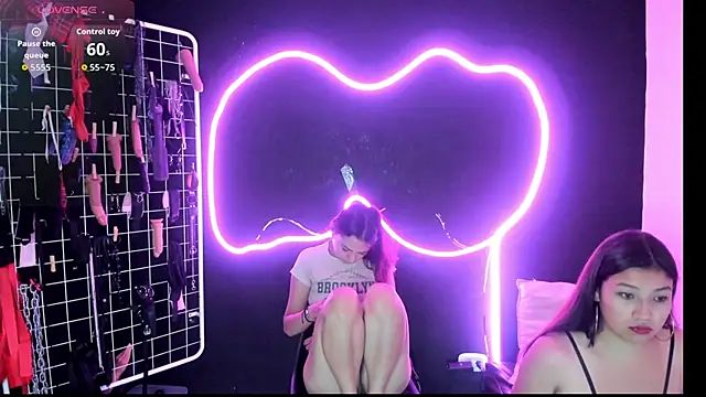 Snapshot of Mistress_Megan_BDSM chatting on 01-08-26, 01:13 Mistress Megan BDSM online show from 01-08-26, 01:13