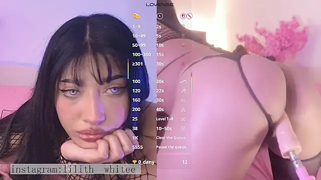 Snapshot of _Lilith_White_ chatting on 10-17-25, 03:58 Lilith White online show from 10-17-25, 03:58