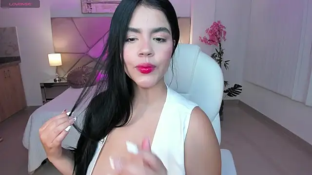 Mila blaze online show from 11-28-25, 06:49