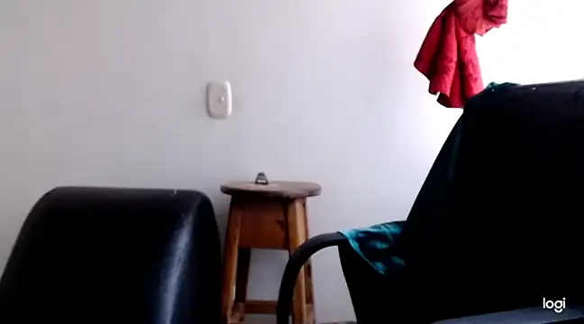 Snapshot of Lisa_Squirt_Hot chatting on 12-27-24, 08:28 Lisa Squirt Hot online show from 12-27-24, 08:28