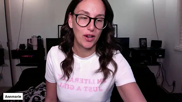 annmarieferrara online show from 10-24-25, 04:14
