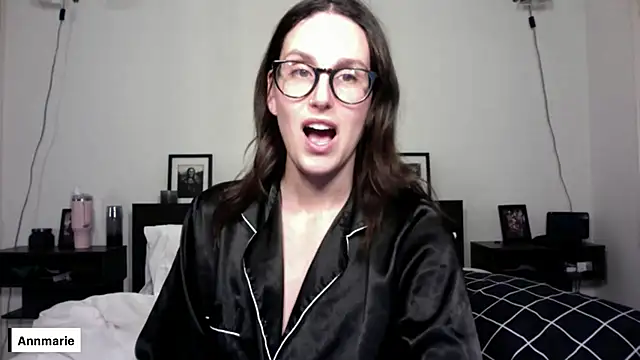 Snapshot of annmarieferrara chatting on 02-13-26, 03:35 annmarieferrara online show from 02-13-26, 03:35