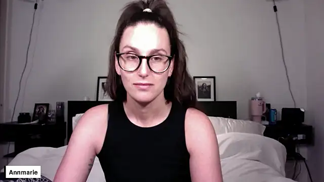 Snapshot of annmarieferrara chatting on 02-17-26, 02:19 annmarieferrara online show from 02-17-26, 02:19