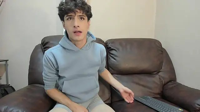 Snapshot of Xam_Collen chatting on 11-01-25, 03:14 Xam Collen online show from 11-01-25, 03:14