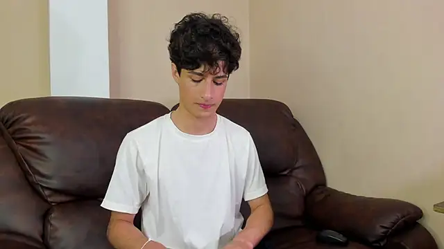 Snapshot of Xam_Collen chatting on 11-27-25, 03:25 Xam Collen online show from 11-27-25, 03:25