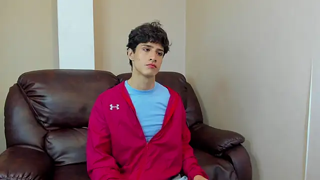 Snapshot of Xam_Collen chatting on 12-16-25, 04:45 Xam Collen online show from 12-16-25, 04:45