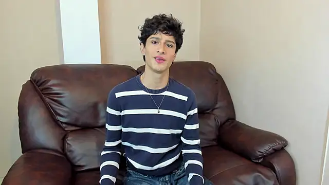 Xam Collen online show from 12-22-25, 05:10