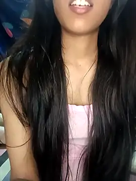 Snapshot of reetika6375 chatting on 11-15-25, 09:28 reetika6375 online show from 11-15-25, 09:28