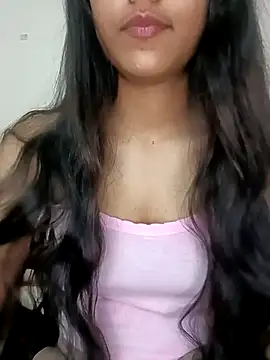 Snapshot of reetika6375 chatting on 12-14-25, 04:40 reetika6375 online show from 12-14-25, 04:40