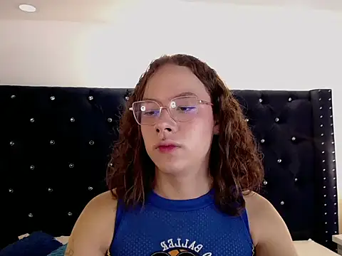 Snapshot of bycandy_ chatting on 10-01-25, 01:39 bycandy online show from 10-01-25, 01:39