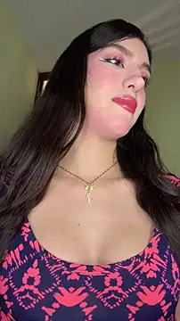 Snapshot of Emily-hottson chatting on 02-17-26, 04:20 Emily-hottson online show from 02-17-26, 04:20