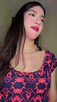 Snapshot of Emily-hottson chatting on 02-23-26, 06:44 Emily-hottson online show from 02-23-26, 06:44