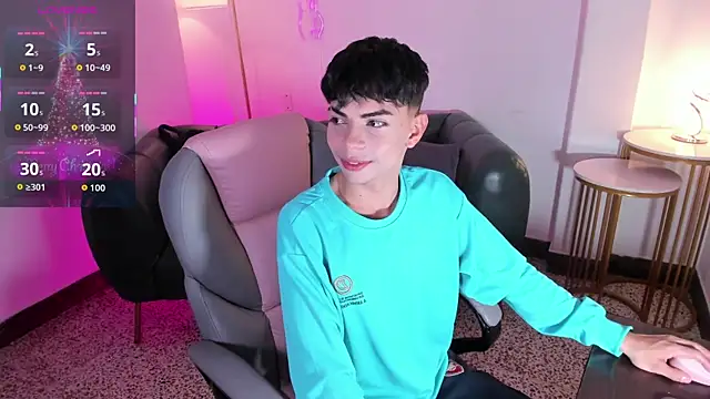 Snapshot of Peter_chase chatting on 12-17-25, 06:03 Peter chase online show from 12-17-25, 06:03