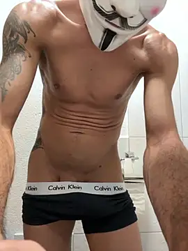 Snapshot of Marcelloxxx88 chatting on 09-24-25, 06:33 Marcelloxxx88 online show from 09-24-25, 06:33