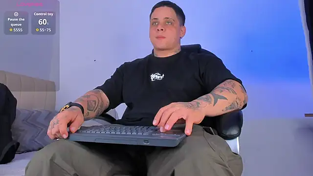 Snapshot of denis_munera chatting on 10-25-25, 10:34 denis munera online show from 10-25-25, 10:34