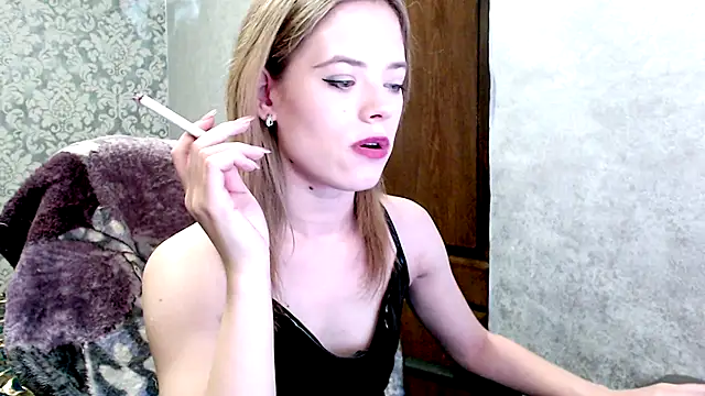 Kate  Loves online show from 10-07-25, 05:43